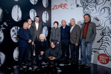 Зорикто и Бальжинима Доржиевы радуют зрителей своими полотнами Зорикто и Бальжинима Доржиевы радуют зрителей своими полотнами